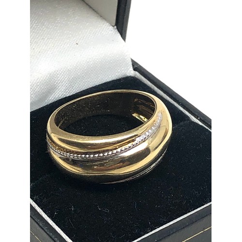 148 - 9ct gold ring weight 4.5g