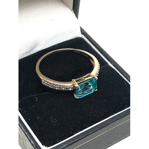 149 - 9ct gold blue zircon ring weight 2.5g