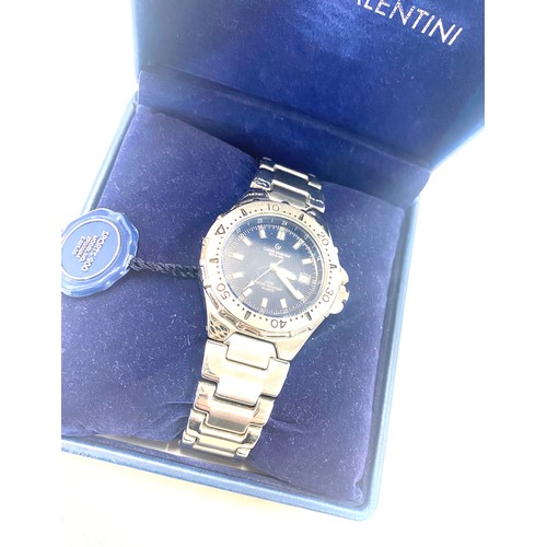 516 - Boxed Claude Valentini sports 900 quarts wristwatch, working order