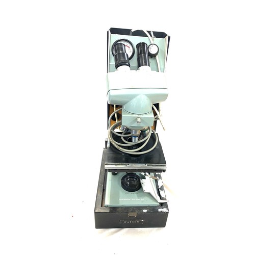 281 - Laboratory professional working microscope, needs slides