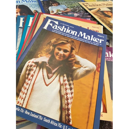 135 - Selection vintage pattern magazines