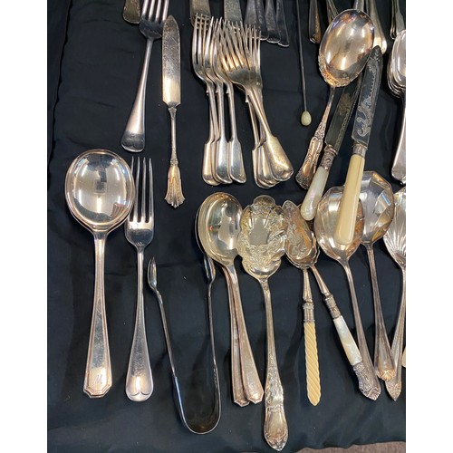 224 - Large selection of silver plated / stainless cutlery