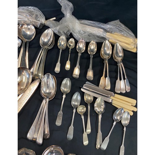 224 - Large selection of silver plated / stainless cutlery