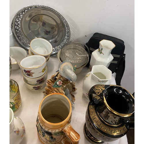 259 - Selection of named pottery items to include Aynsley, Worchester, Evesham etc