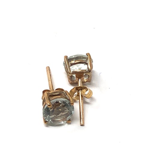 191 - 9ct gold gemstone earrings weight 1g