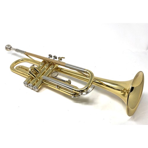 137 - Yamaha YTR 2320 Trumpet with Mouthpiece