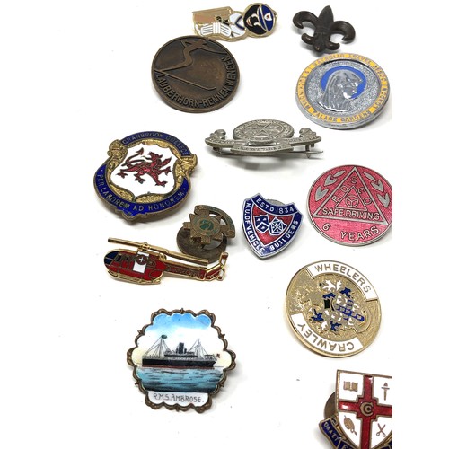 119 - Collection of vintage enamel badges