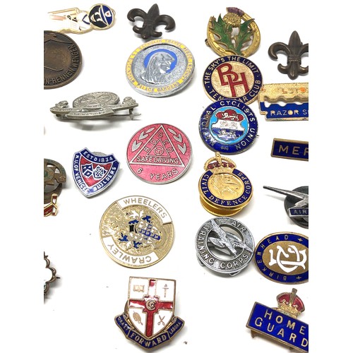 119 - Collection of vintage enamel badges