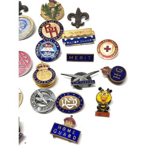 119 - Collection of vintage enamel badges