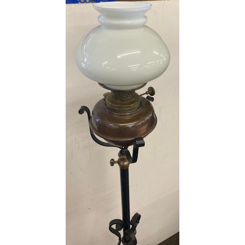 296 - Vintage extendable oil lamp, needs attention