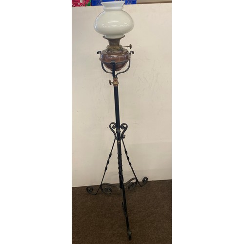 296 - Vintage extendable oil lamp, needs attention