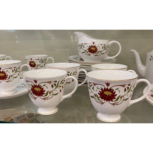 348 - Complete Wedgewood Susie Cooper pattern tea set