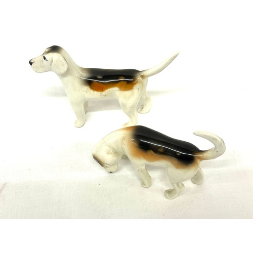 116 - Pair of vintage Beswick fox hound dog figures, over all good condition