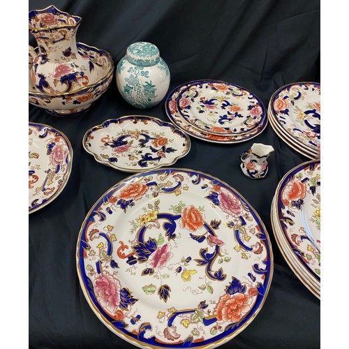 127 - Large selection of Masons pottery includes jugs, bowls, plates, sweet dish, fruit bowl etc