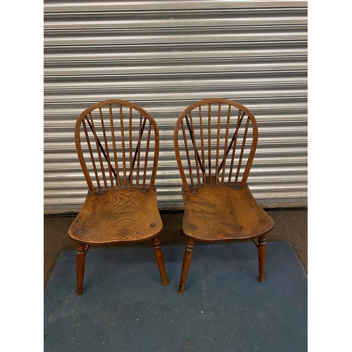 357 - Pair of Antique Windsor chairs