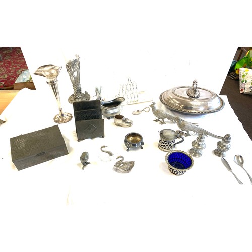 291 - Selection of silver plated items to include a tureen, cruet set etc