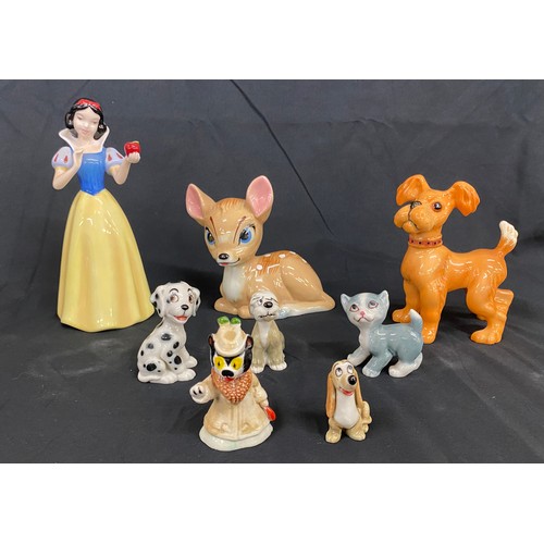 75 - Selection of assorted Disney figures includes Wade, Beswick etc, includes Snow white, Bambi, Scooty ... 