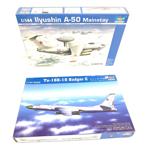 80 - Aircraft models Trumpeter Tu-16k - 10 Badger C, IIyushin A-50 Mainstay models both boxed