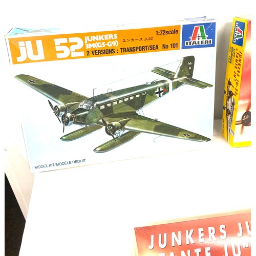 52 - 2,  Aircraft models Italeri Junkers JU-52 Tante JU No 102, 2, Italeri Junkers JU-52 No 101,
