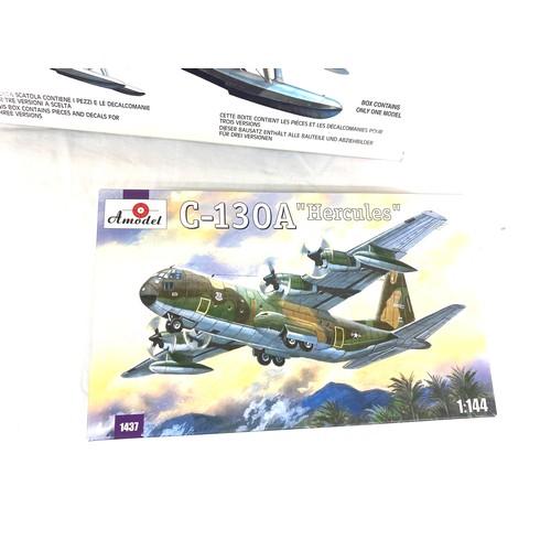 92 - Aircraft model Amodel C-130A Hercules 1:144 model no 1437, CRDA Cant C 506B Airone 1/72 scale, no 10... 