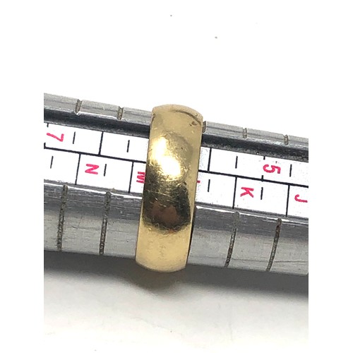 75 - 18ct gold wedding band 3.5g