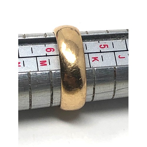 79 - 18ct gold wedding band weight 4g