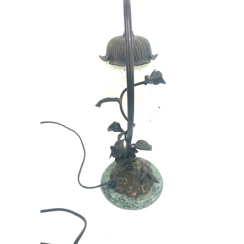 6 - Working brass table wren lamp, overall height 14 inches