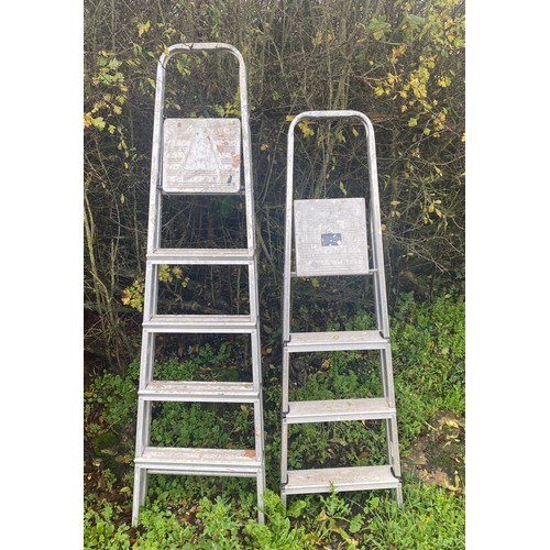 319 - 2 sets of aluminium step ladders