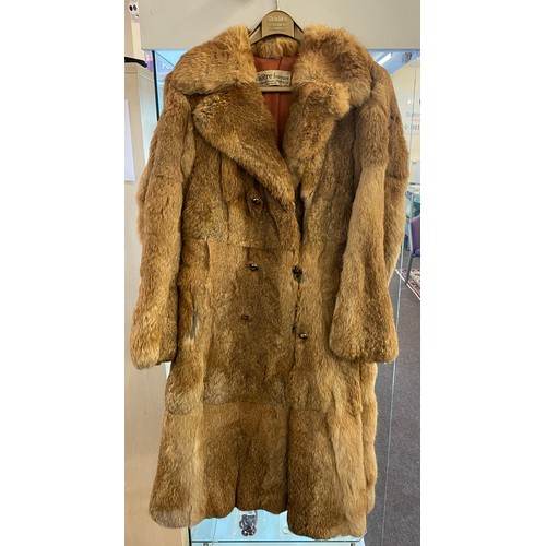 520 - Valere fourrure 77.rue Claude Decaen- Paris 12 e 628-59-73 ladies coat