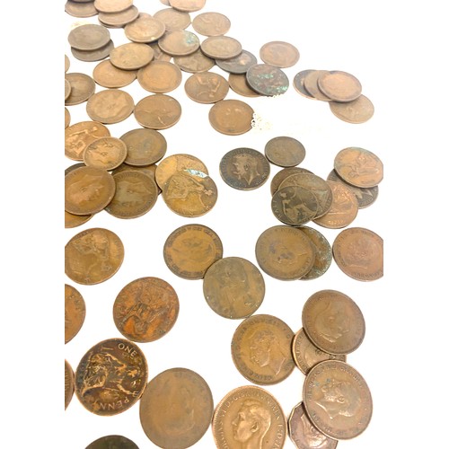 441 - Box of vintage coins