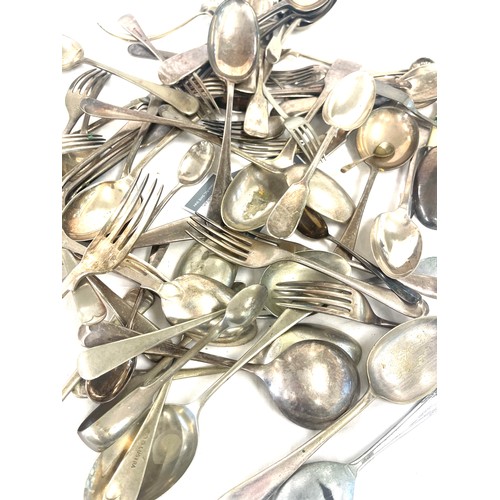 193A - Large selection of assorted cutlery