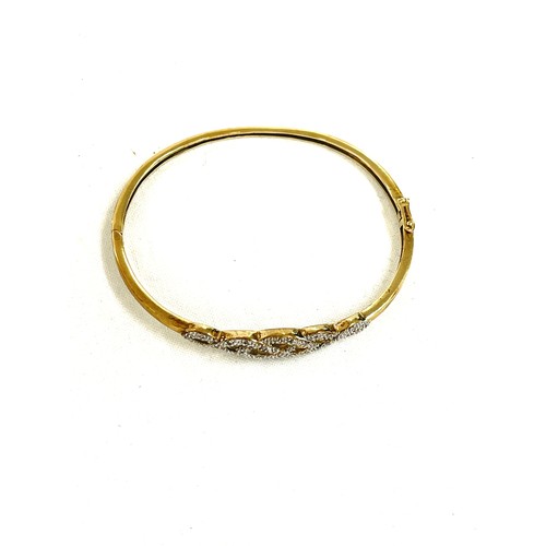 479 - 9ct gold diamond bracelet fully hallmarked, approximate weight 9.7g