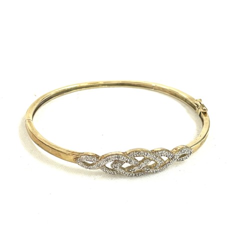 479 - 9ct gold diamond bracelet fully hallmarked, approximate weight 9.7g