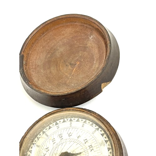 474 - Early 19th century pocket sundial compass Pantochronometer, circa 1830, scientific , treen