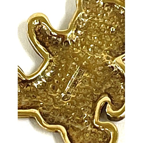 470 - 9ct gold teddy bear pendant charm, approximate weight 1.6g