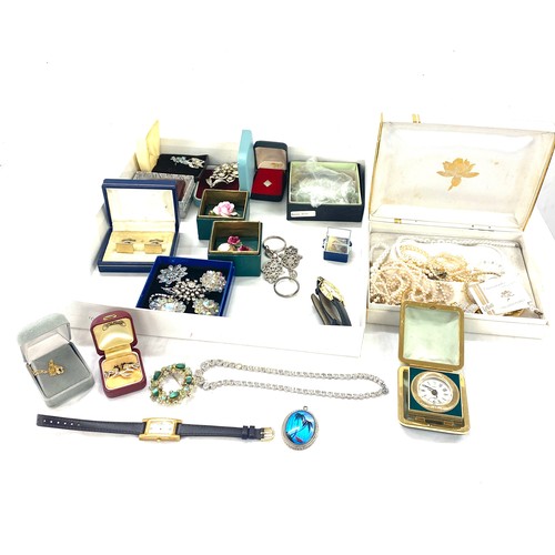 461 - Box of assorted costume jewellery