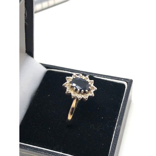 96 - 9ct gold vintage sapphire & diamond cluster ring (3.2g)