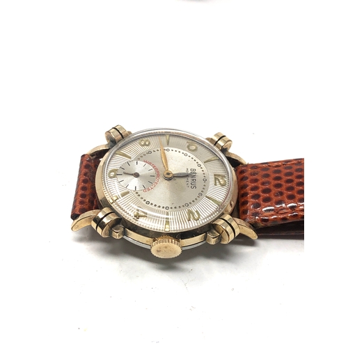 372 - Vintage Benrus gents wristwatch the watch is ticking