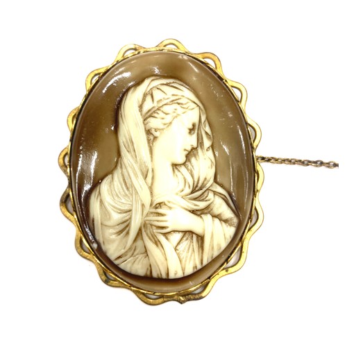 499 - Large pinchbeck cameo