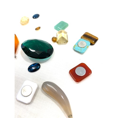 513 - Selection of various gem stones