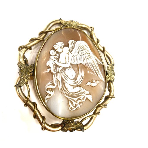 514 - Large pinchbeck cameo angel with baby