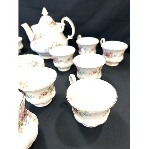 160 - Royal Albert Moss Rose 22 piece Tea Set