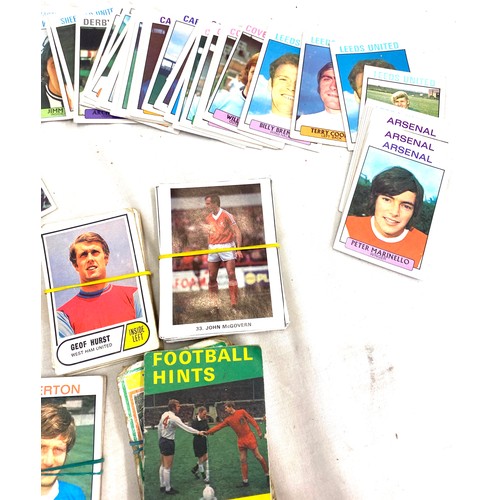 17 - Selection vintage cigarette and football cards