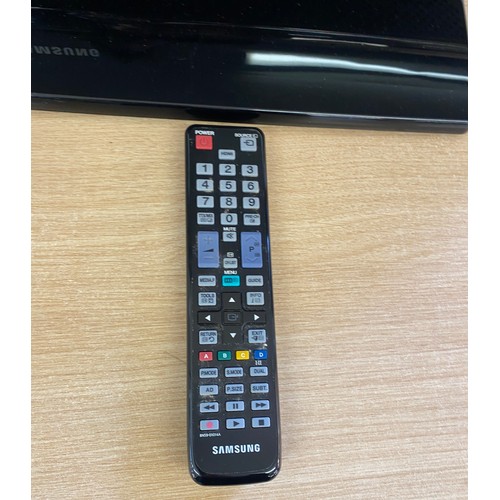 351 - Samsung 46 inch, LE46C530 Full HD 1080p Digital Freeview LCD TV in working order with manual and lea... 