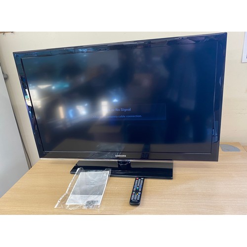 351 - Samsung 46 inch, LE46C530 Full HD 1080p Digital Freeview LCD TV in working order with manual and lea... 