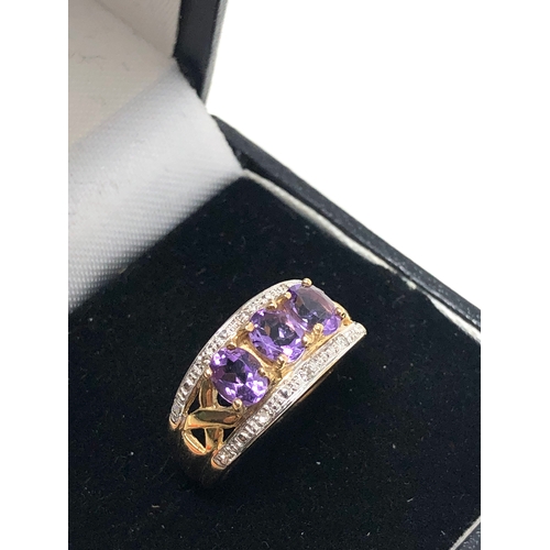 31 - 9ct gold amethyst & diamond ring weight 3.5g