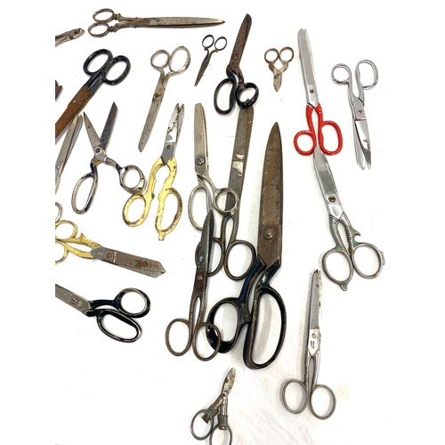 142 - Selection various sized scissors