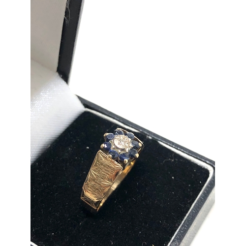 271 - 9ct gold sapphire & diamond ring weight 3.7g