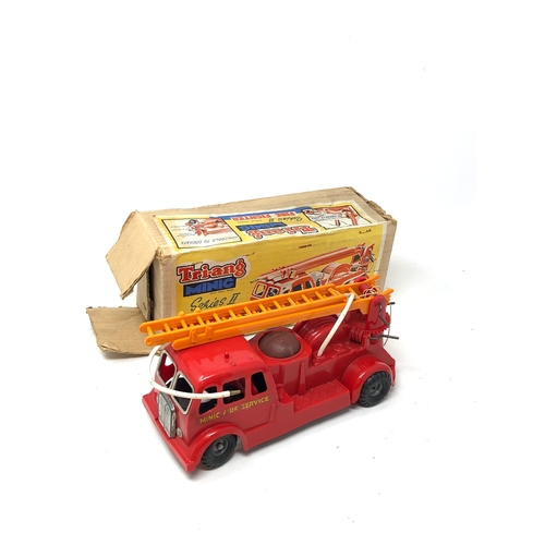 402 - Vintage original boxed Triang minic fire fighter