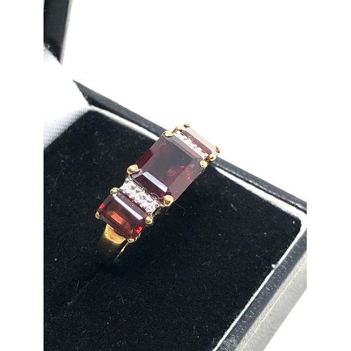 44 - 9ct gold garnet & diamond ring weight 3.5g